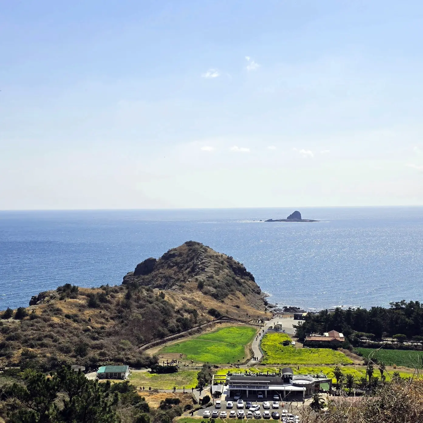 산방굴사